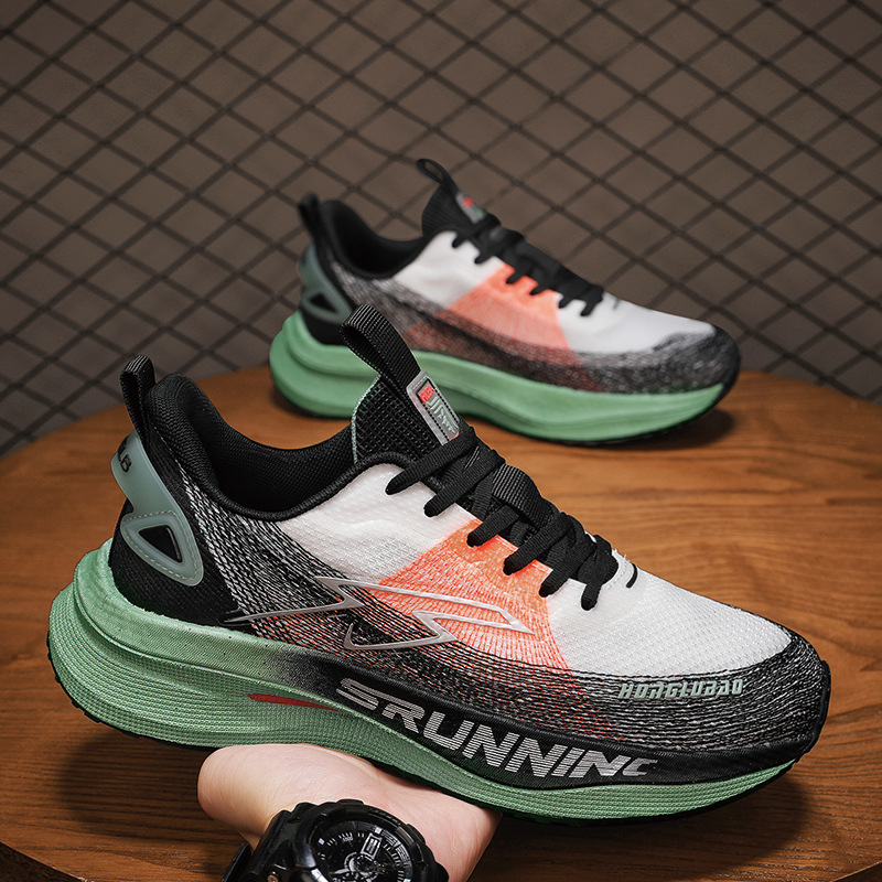 Breathable Shock Absorbing Soft Bottom Carbon Plate Running Shoes 