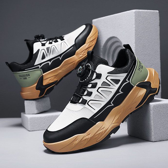 Breathable Comfortable Outdoor Sports Shoes With Rotating Closure Button 