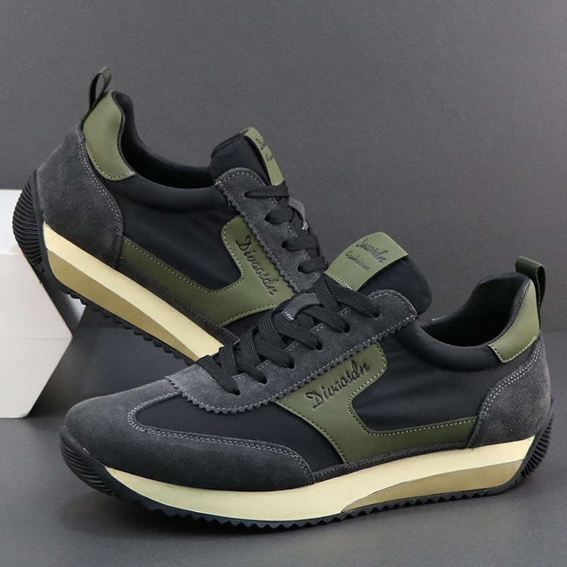 Casual Low-Top Travel Sneakers for Men