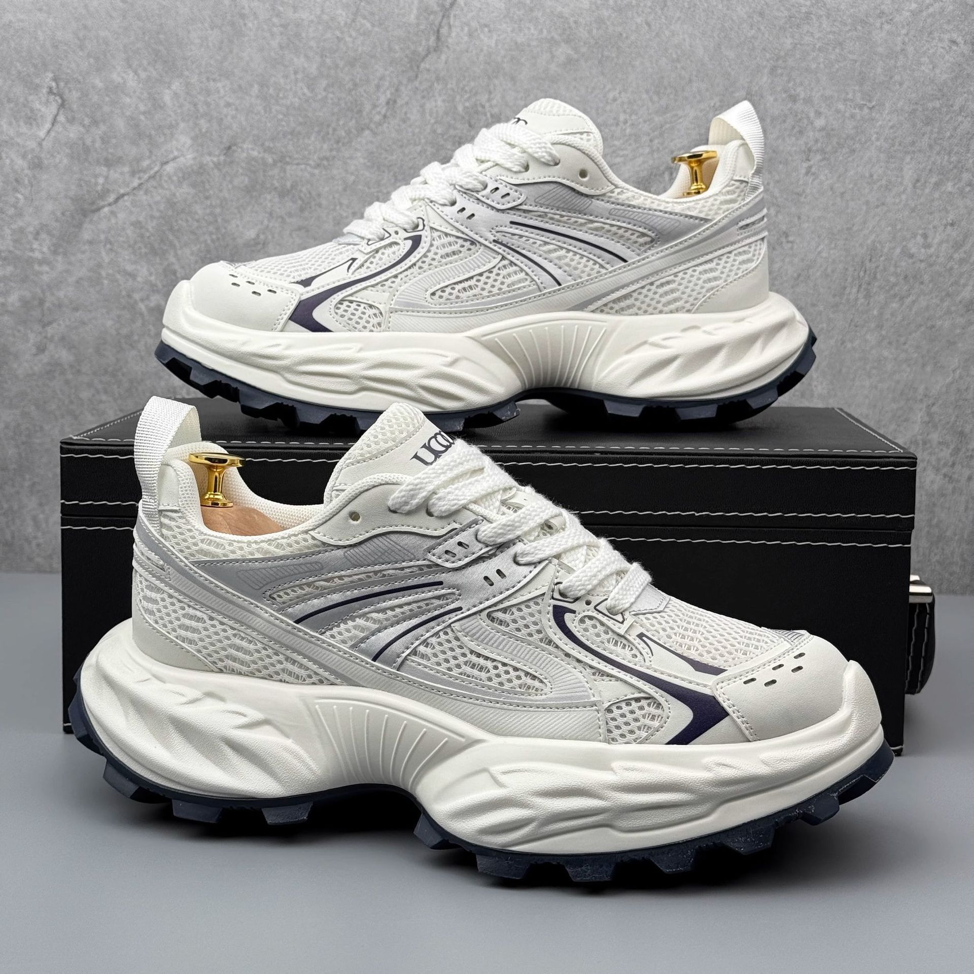 Breathable Men’s Fashion Sneakers